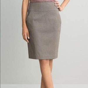Banana republic virgin wool pencil skirt size 6